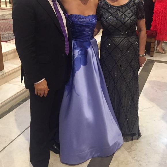 Monique Lhuillier dress - Picture 3 of 3